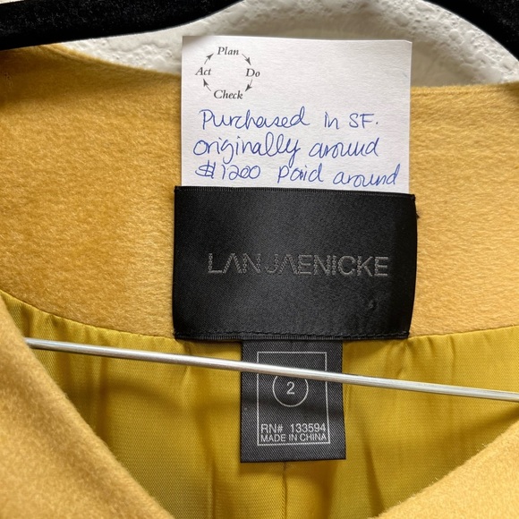 LAN JAENICKE Cashmere Crop Blazer Jacket size 2 - Picture 3 of 3